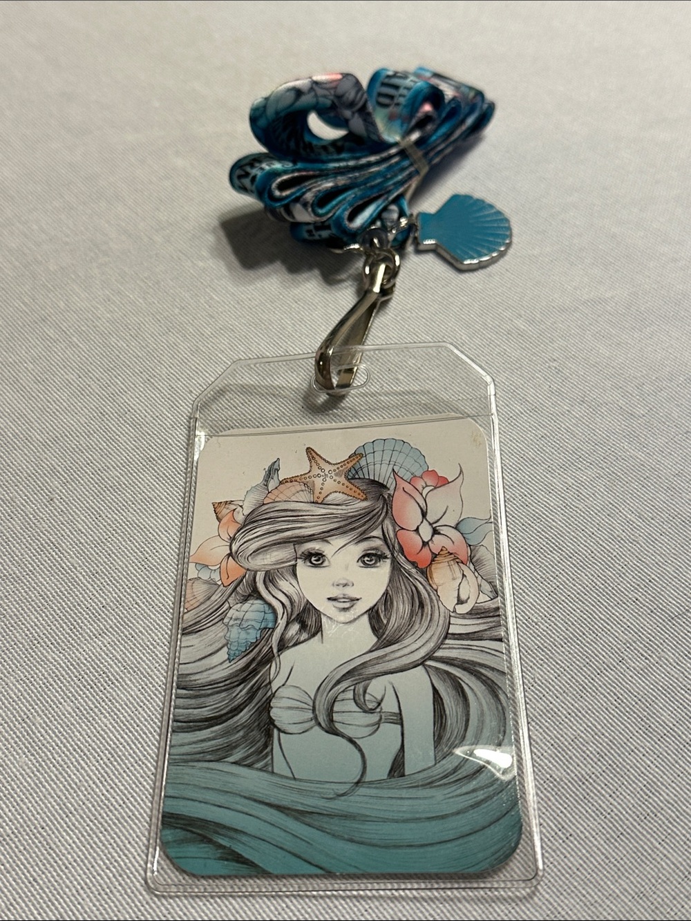 Loungefly Ariel Sketchy Lanyard with Disney Shell Charm 🧜‍♀️RARE🧜🏻‍♀️